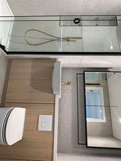 2 Bedroom Apartment To Rent In Cendal Crescent, London, E1