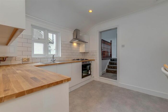 1 Bedroom Flat To Rent In Devonshire Road, Chiswick, London, W4