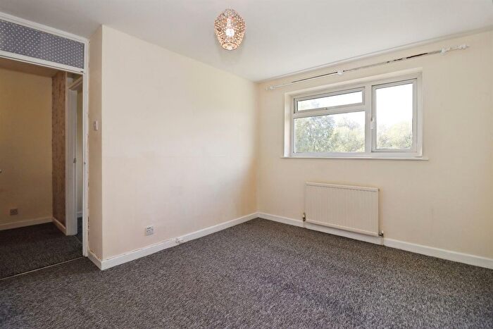 3 Bedroom Terraced House For Sale In Hazelbury Drive, Bristol, BS30