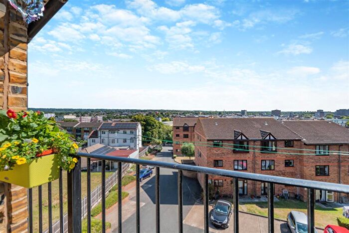 2 Bedroom Apartment For Sale In London Road, Maidstone, ME16