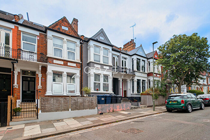 1 Bedroom Terraced House To Rent In Sylvester Road, N2