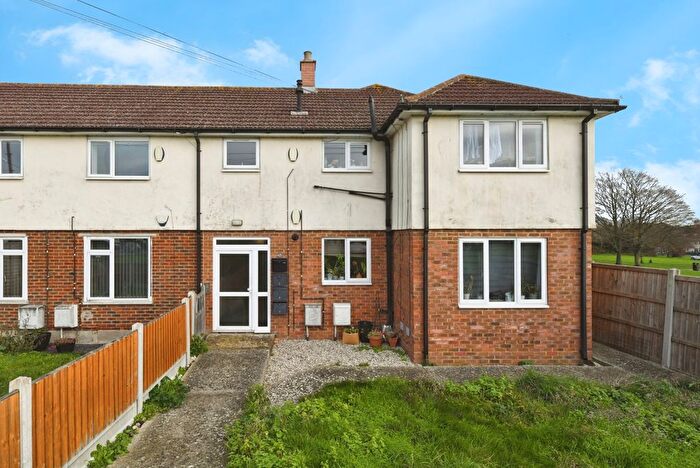 2 Bedroom Flat For Sale In Harrison Close, Hutton, Brentwood, Essex, CM13