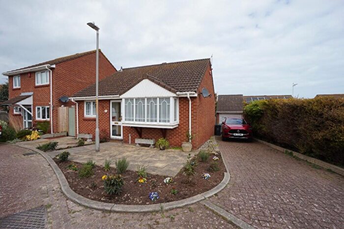 2 Bedroom Detached Bungalow For Sale In Broomfield Crescent, Margate, Kent, CT9