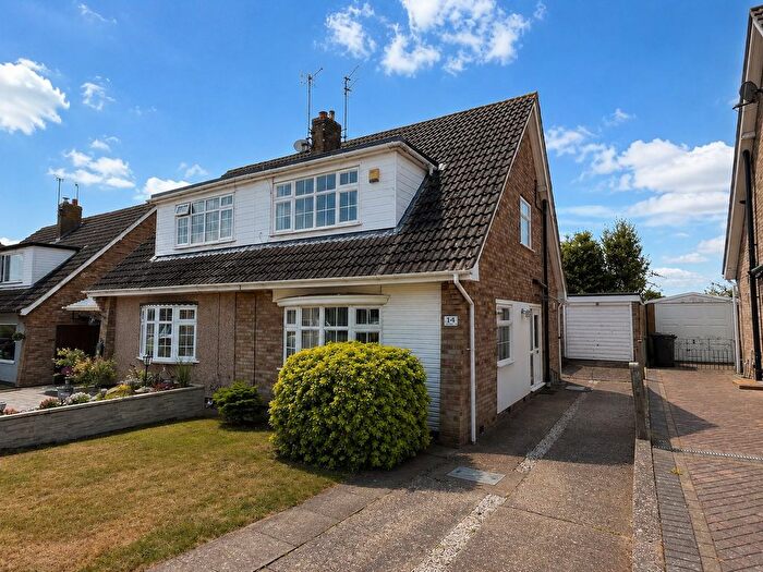 3 Bedroom Semi-Detached House For Sale In Tamar Road, Bulkington, Solar Panels + Battery, Warwickshire, CV12