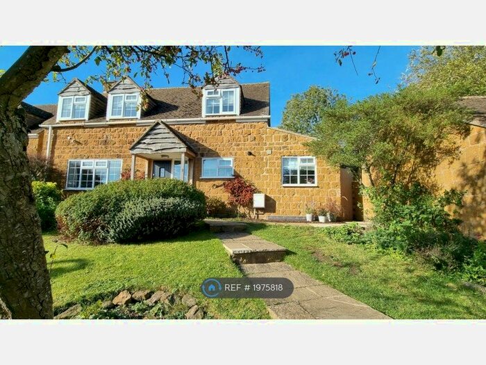 4 Bedroom Detached House To Rent In Coxs Lane, Southam, CV47
