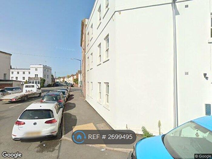 5 Bedroom Flat To Rent In Moss Yard, Leamington Spa, CV31