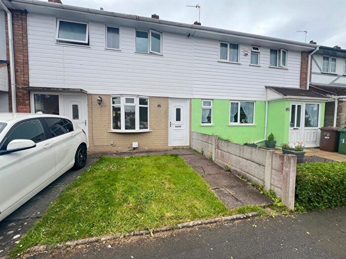 3 Bedroom Terraced House To Rent In Matlock Close, Bloxwich Walsall, WS3