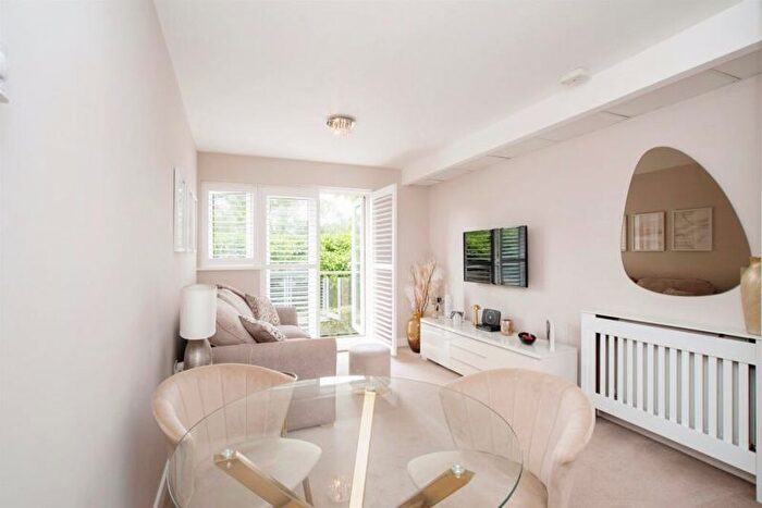 1 Bedroom Flat To Rent In Ley Farm Close, Garston, Watford, Hertfordshire, WD25