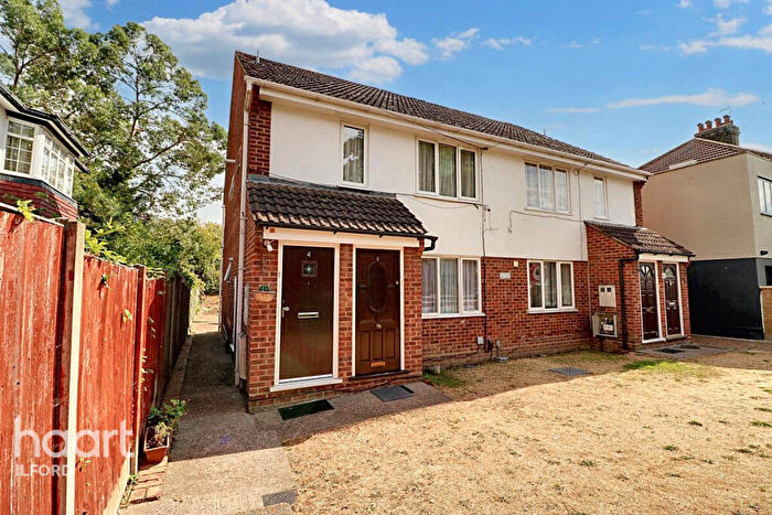 2 Bedroom Maisonette For Sale In Baxter Road, Ilford, IG1