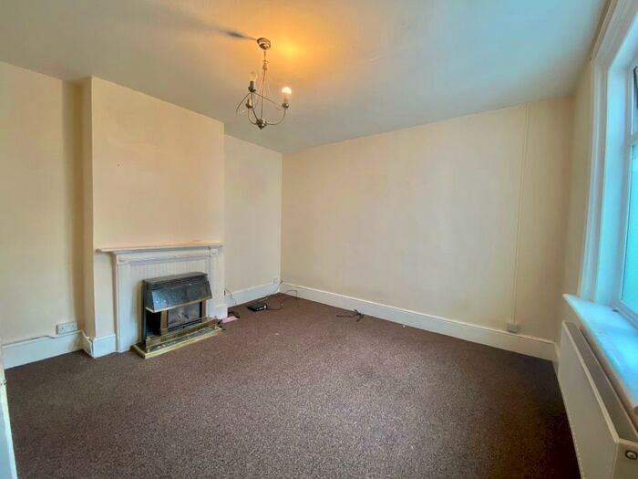4 Bedroom End Of Terrace House To Rent In St Johns Road, Wallingford, OX10