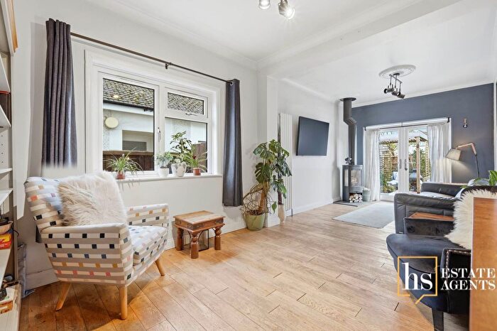 4 Bedroom Semi-Detached House For Sale In Crow Green Road, Pilgrims Hatch, Brentwood, CM15