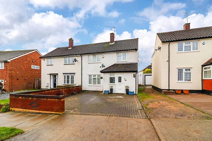 3 Bedroom Semi-Detached House To Rent In Newnham Avenue, Ruislip, HA4