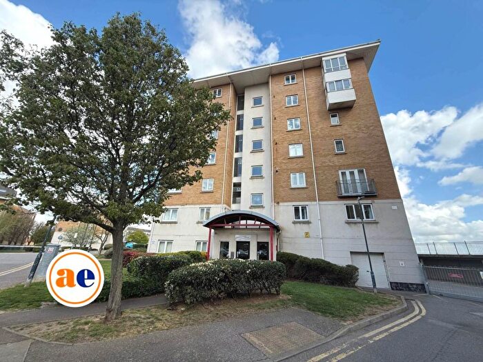 2 Bedroom Apartment For Sale In Schooner House, Chichester Wharf ** Video & D Floorplan Available **, DA8