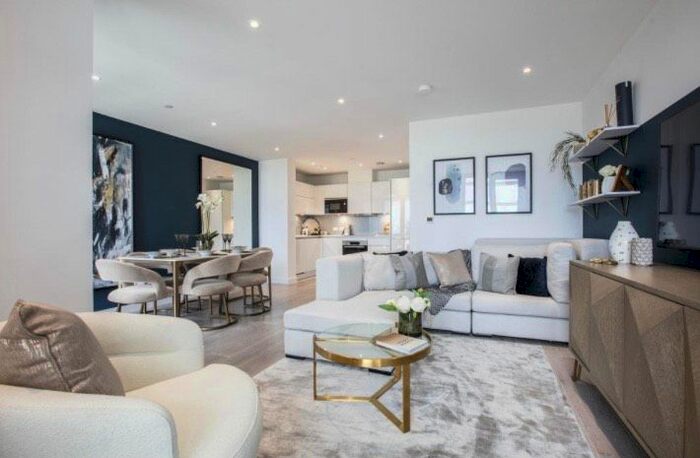 3 Bedroom Flat To Rent In City North Place, London, N4