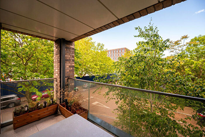2 Bedroom Flat For Sale In Claremont House, Canada Water, London, SE16