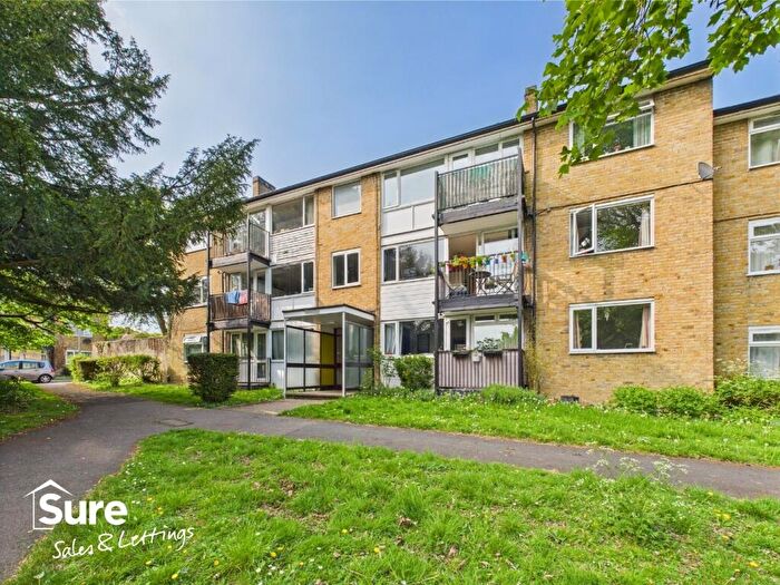 2 Bedroom Apartment To Rent In Chaulden House Gardens, Hemel Hempstead, Hertfordshire, HP1