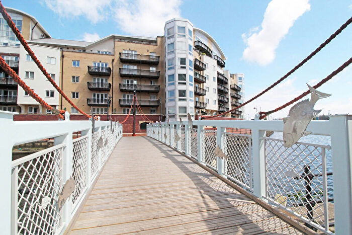 2 Bedroom Apartment To Rent In Adventurers Quay, Cardiff Bay, CF10