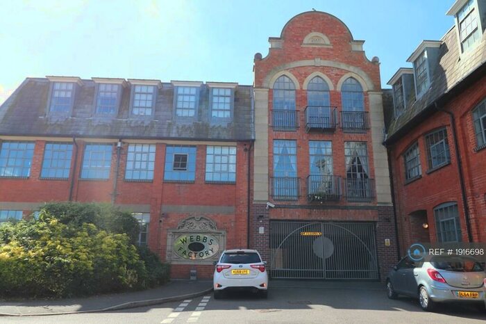 2 Bedroom Flat To Rent In Webbs Factory, Northampton, NN2