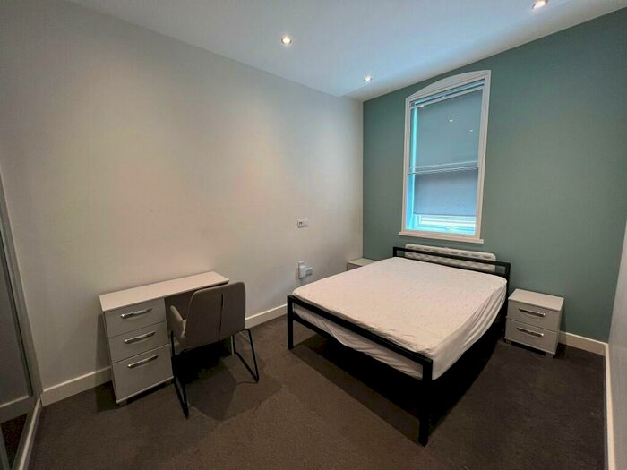 2 Bedroom Apartment To Rent In Huttons Buildings, West Street, Sheffield, S1