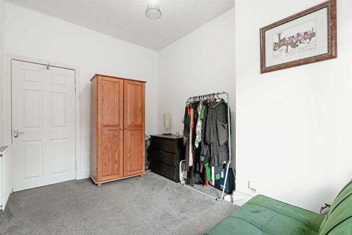 2 Bedroom Flat For Sale In Dee Street, Glasgow, G33