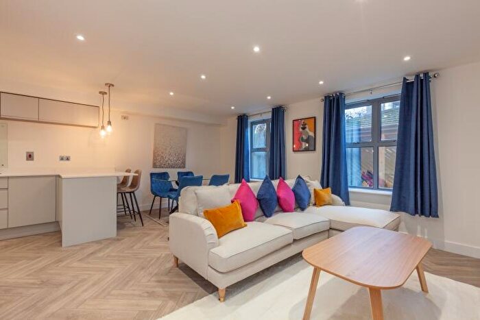 2 Bedroom Apartment To Rent In St Clements, Oxford, OX4