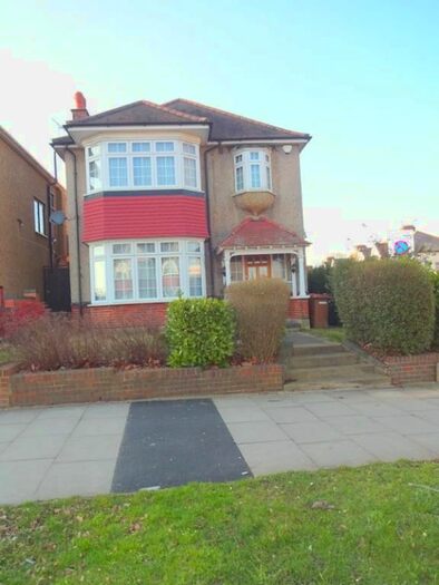 4 Bedroom Semi-Detached House To Rent In Imperial Drive, Harrow, HA2