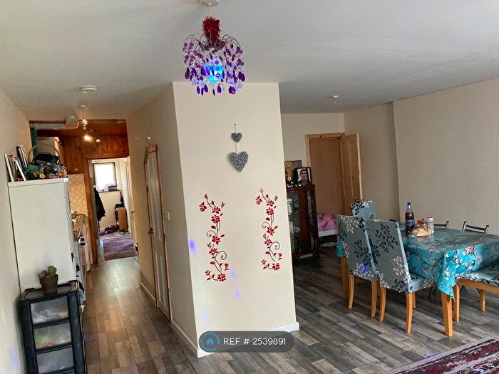 5 Bedroom Terraced House To Rent In Kingsley Road, Harrow, HA2