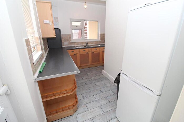 2 Bedroom Flat To Rent In Whitchurch Road, Heath, CF14
