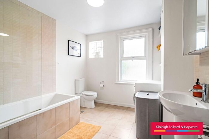 2 Bedroom Flat To Rent In Branksome Road, Brixton, London, SW2