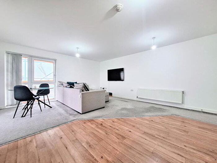 2 Bedroom Flat To Rent In Kirby Heights, Fourier Grove, Dartford, DA1