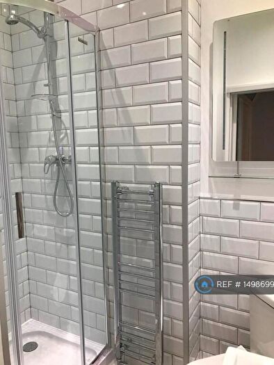 Studio To Rent In Blenheim Park Road, South Croydon, CR2