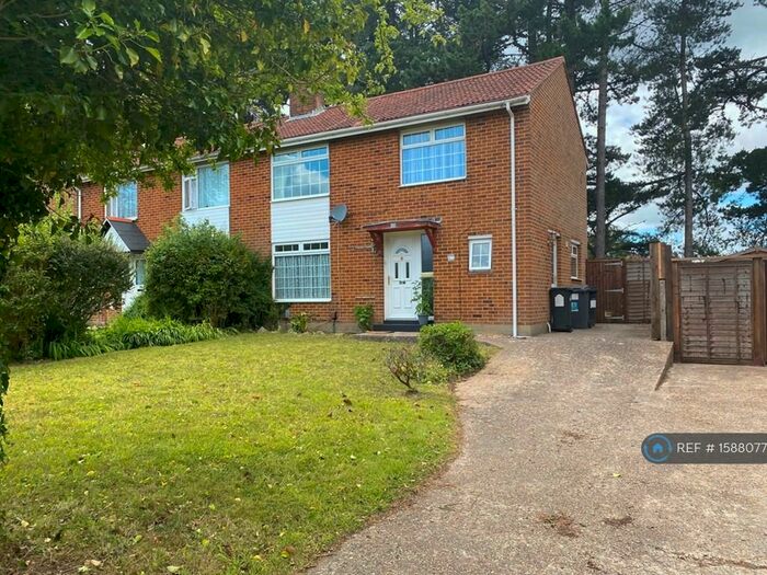 3 Bedroom Semi-Detached House To Rent In Paddington Grove, Bournemouth, BH11