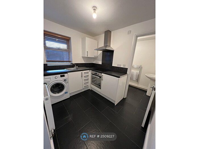 1 Bedroom Flat To Rent In Victoria Rd, Northwich, CW9