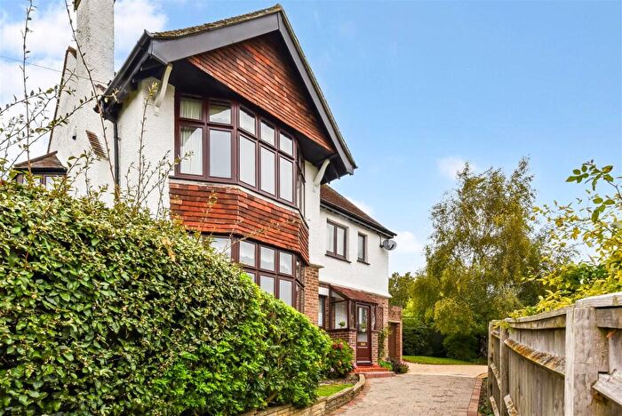 4 Bedroom Detached House For Sale In Priory Road, Arundel, BN18