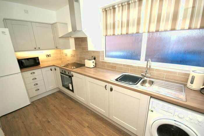 2 Bedroom Flat To Rent In Clarendon Street, Leamington Spa, CV32
