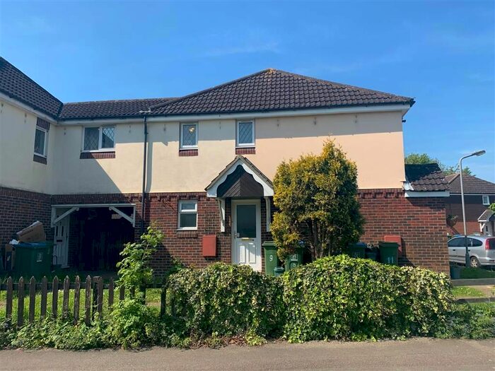 1 Bedroom Property To Rent In Oldhams Meadow, Aylesbury, HP20