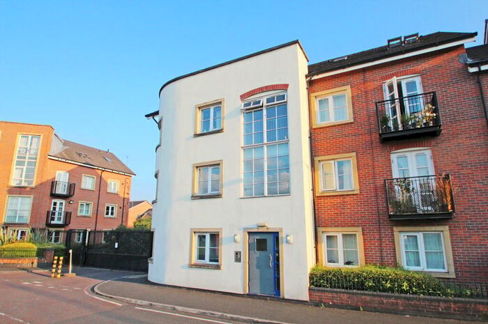 1 Bedroom Apartment To Rent In Plainsfield Street, Hulme, Manchester, M16