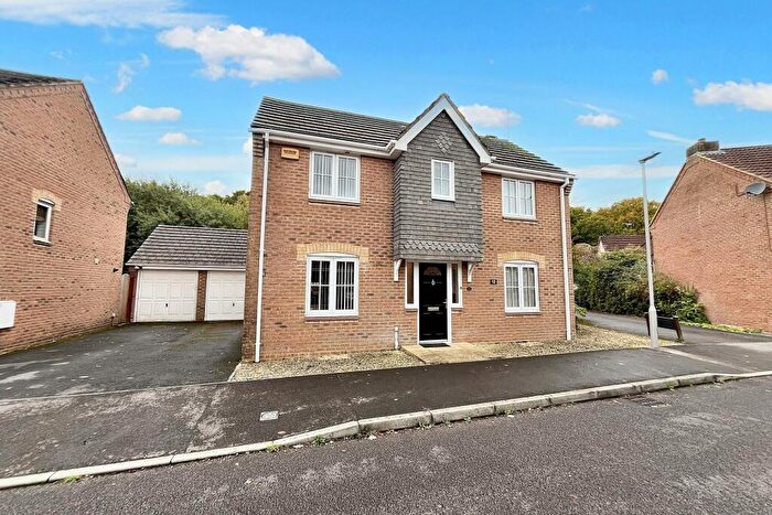 3 Bedroom Detached House For Sale In Verwood, BH31