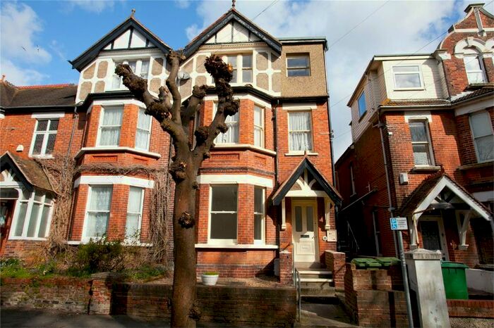 2 Bedroom Flat To Rent In Broadmead Road, Folkestone, CT19