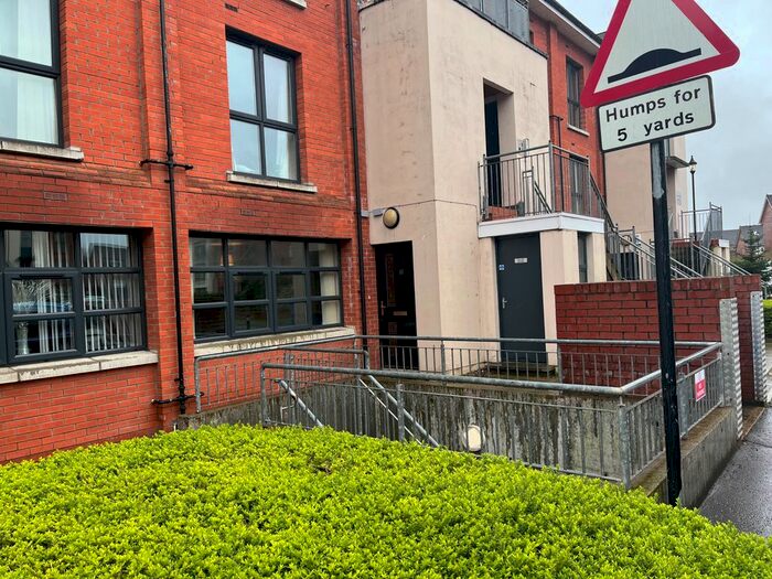 2 Bedroom Flat To Rent In Old Bakers Court, Belfast, BT6
