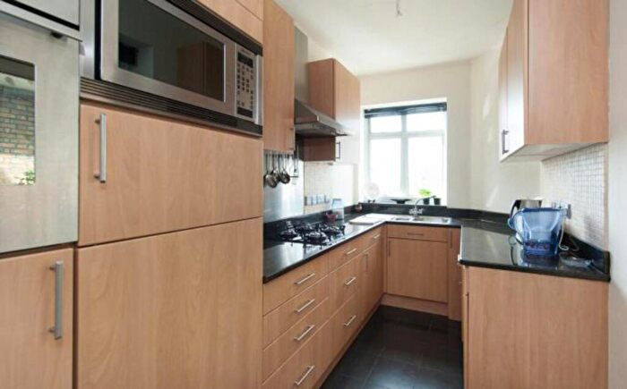 3 Bedroom Flat For Sale In St Edmunds Court, St John's Wood, London, NW8