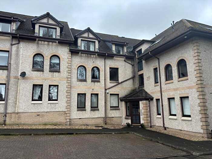 2 Bedroom Flat To Rent In Barony Court, Cambusbarron, FK7