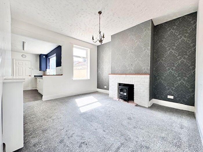 3 Bedroom Terraced House For Sale In Lovett Street, Cleethorpes, DN35