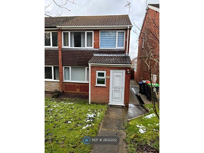 3 Bedroom Semi Detached House To Rent In The Dell, Kirkby-In-Ashfield, Nottingham, NG17