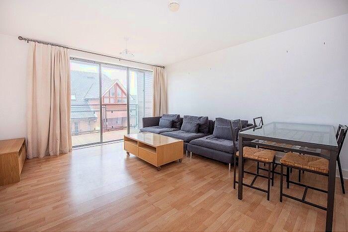 2 Bedroom Flat To Rent In The Bittoms, Kingston Upon Thames, KT1