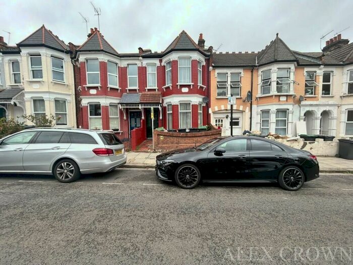 Studio To Rent In Warham Road, Harringay Ladder, N4