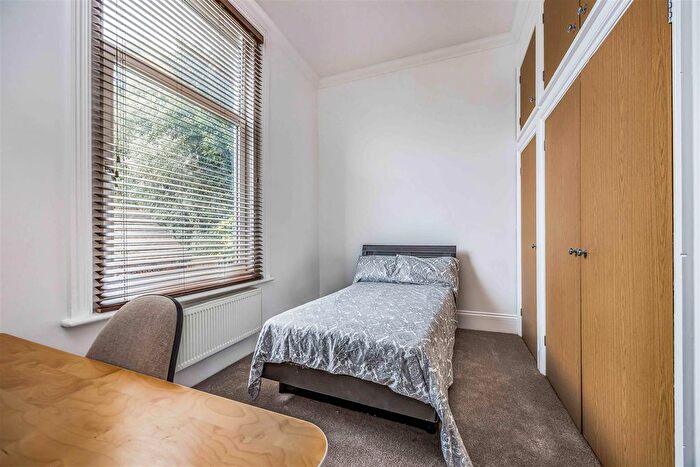 2 Bedroom Flat To Rent In Craneswater Park, Southsea, PO4