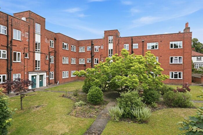 1 Bedroom Flat For Sale In Earlham Court, Heigham Grove, Norwich, NR2