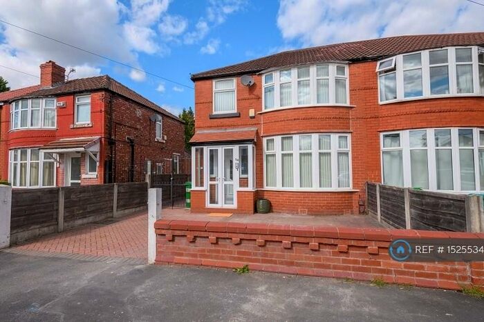 4 Bedroom Semi-Detached House To Rent In Colgate Crescent, Manchester, M14