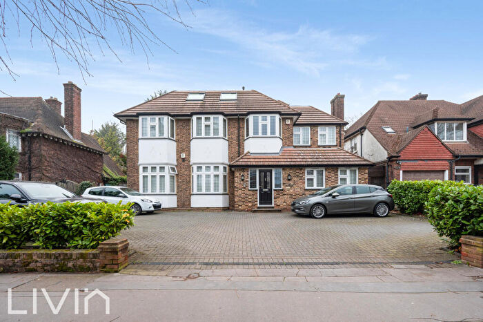 1 Bedroom Flat To Rent In Warham Road, South Croydon, London, CR2